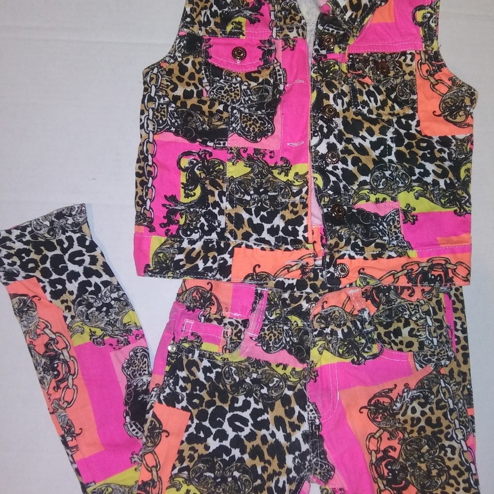 Hello Gorgeous.  Two piece outfit